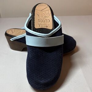 Tessa Clogs Flex Snap Strap Blue Suede Clogs PU soles Size 36 Made in Colorado!